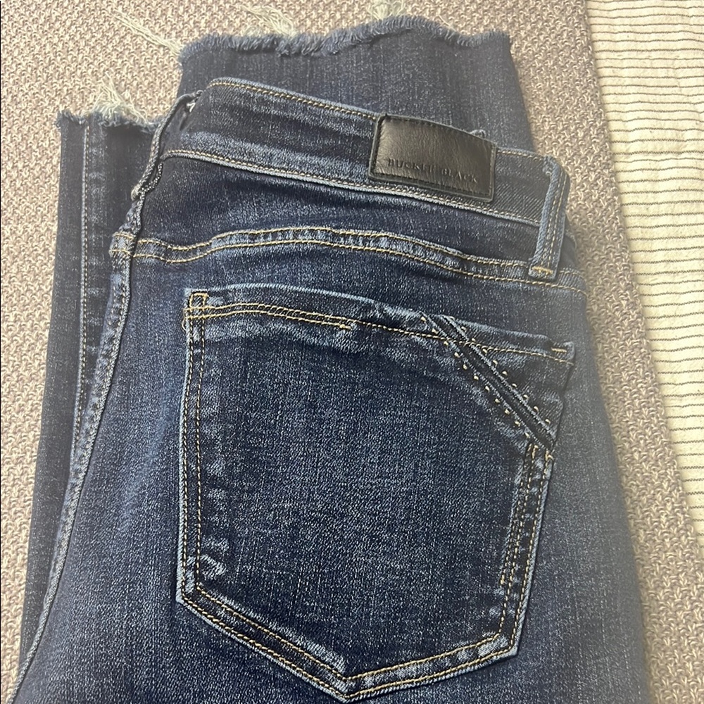 Buckle Blue Ankle Cropped Pants